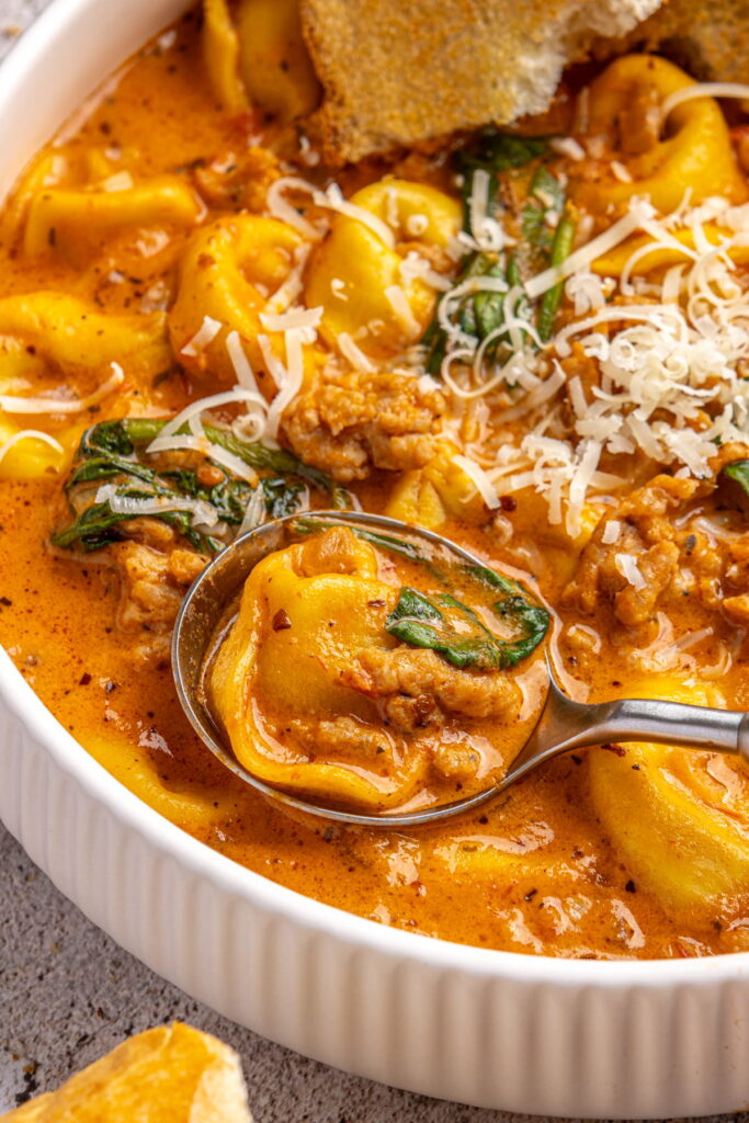creamy tomato tortellini soup