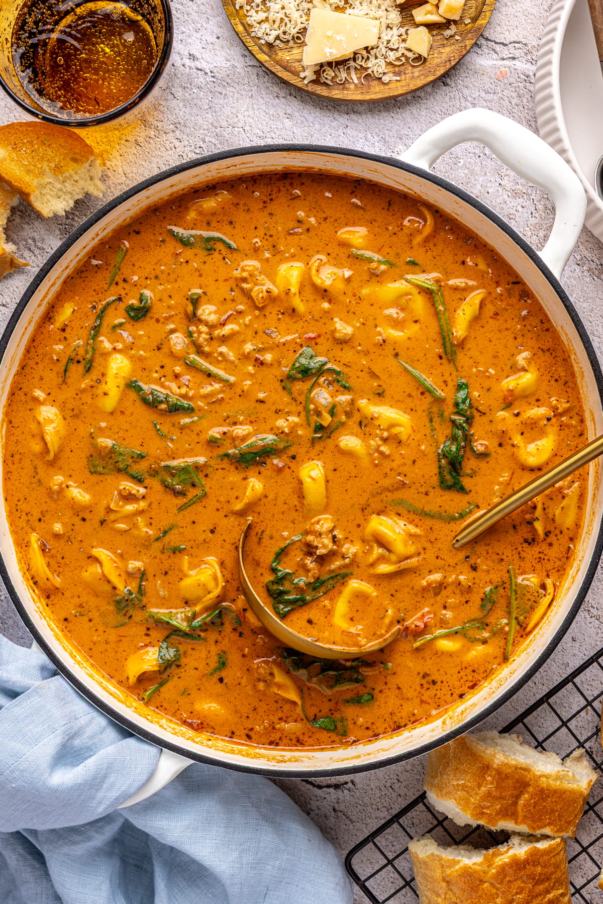 creamy tomato tortellini soup