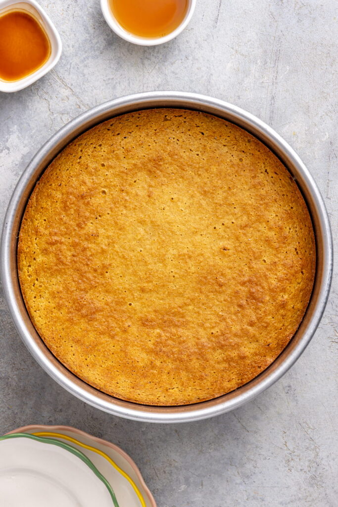baked vanilla smash cake